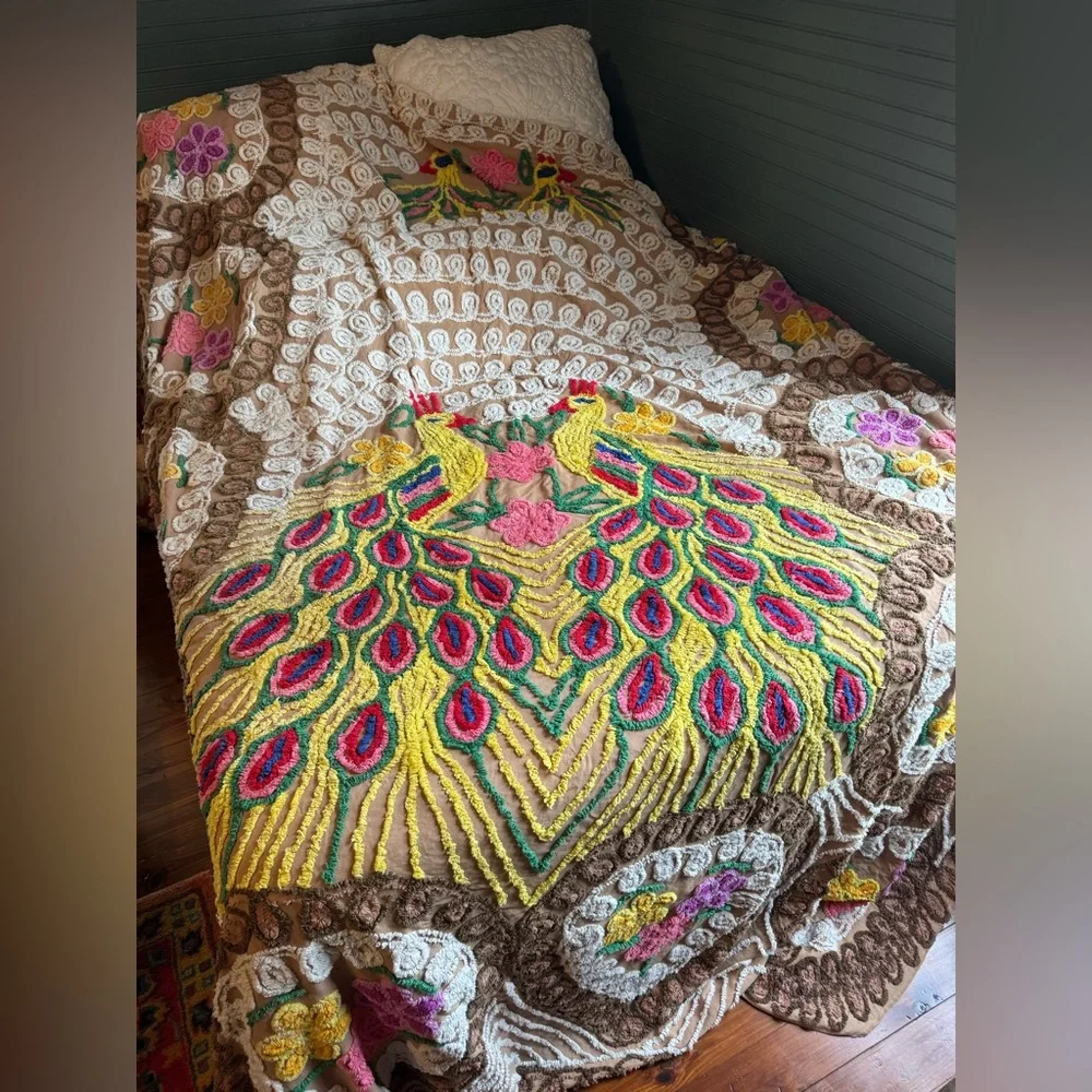 Vintage Colorful Peacock Design Chenille Bedspread - Picture 1 of 4